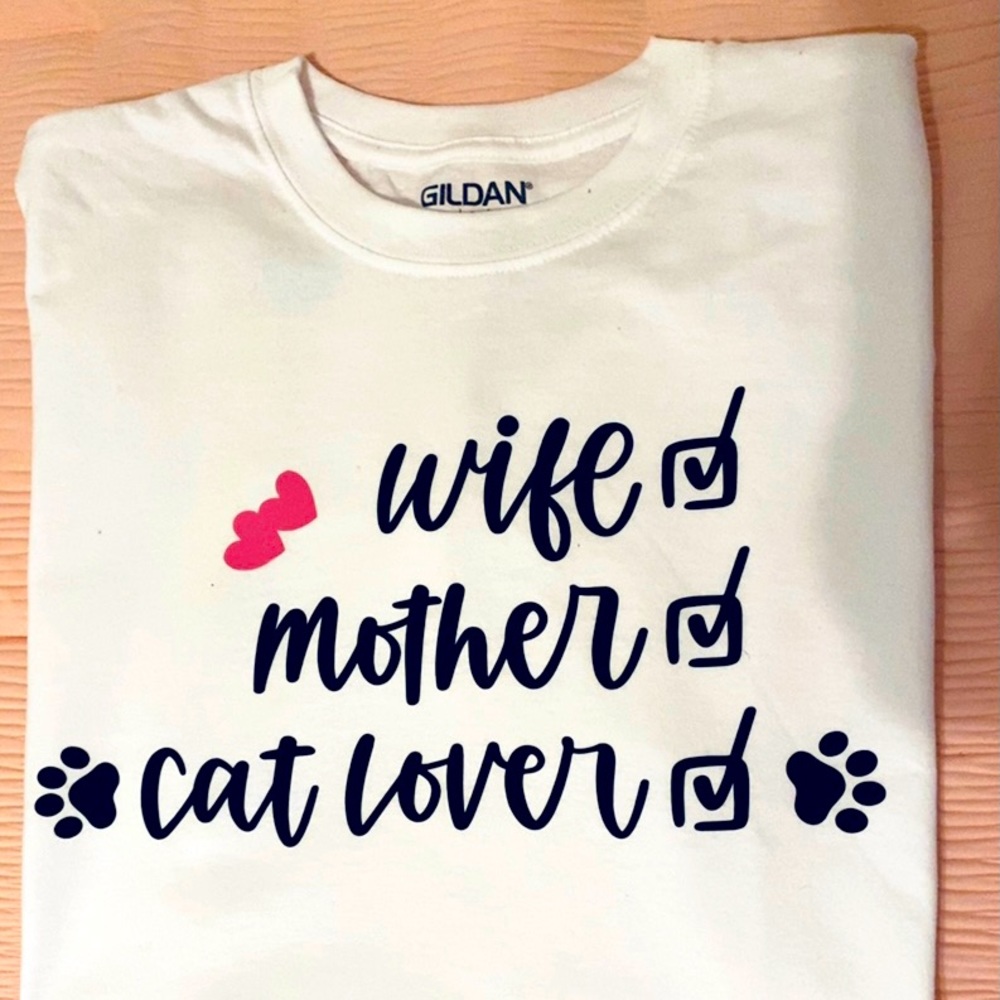 Size L Women Graphic Tee
